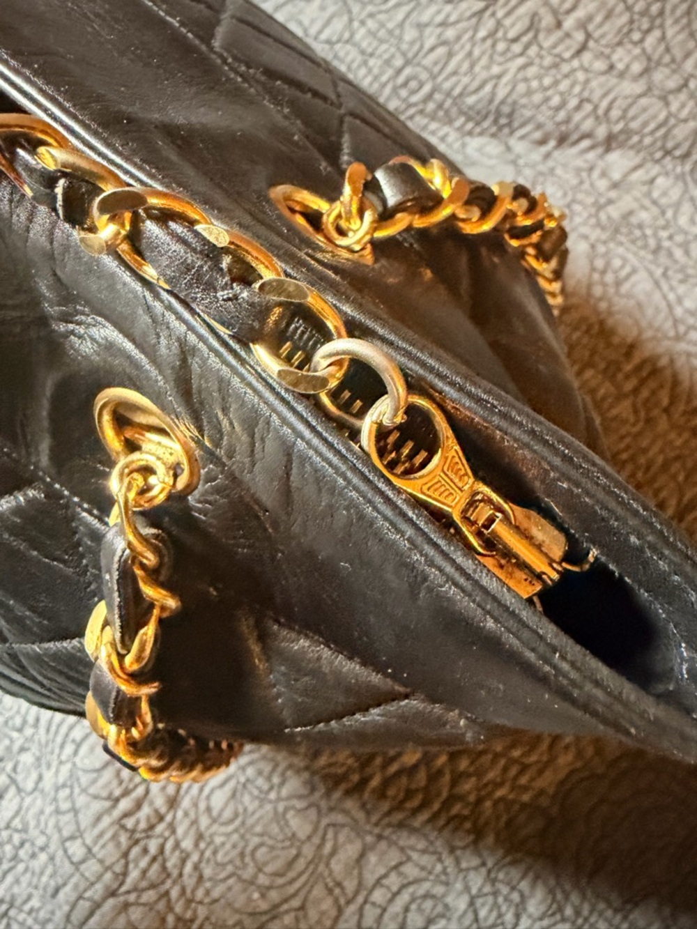 XL Vintage CHANEL Black Quilted Leather Tote with Gold Chain and CC Charm - Picture 6 of 17